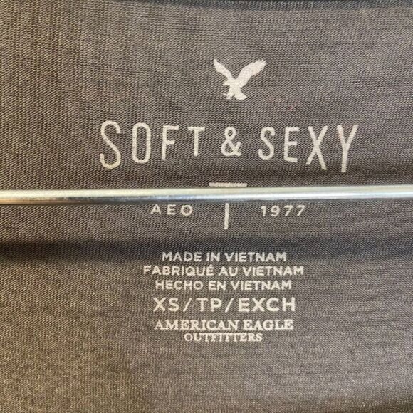 American Eagle’s Soft and‎ Sexy V neck Bell Sleeve Super Soft Women's Top - Picture 6 of 7